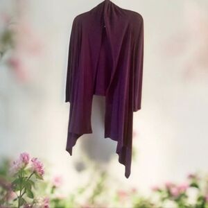 Cardigan Open front Wine color asymmetrical design size medium, in good …